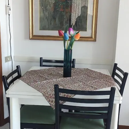 Il Giardino Sull'isola - - *